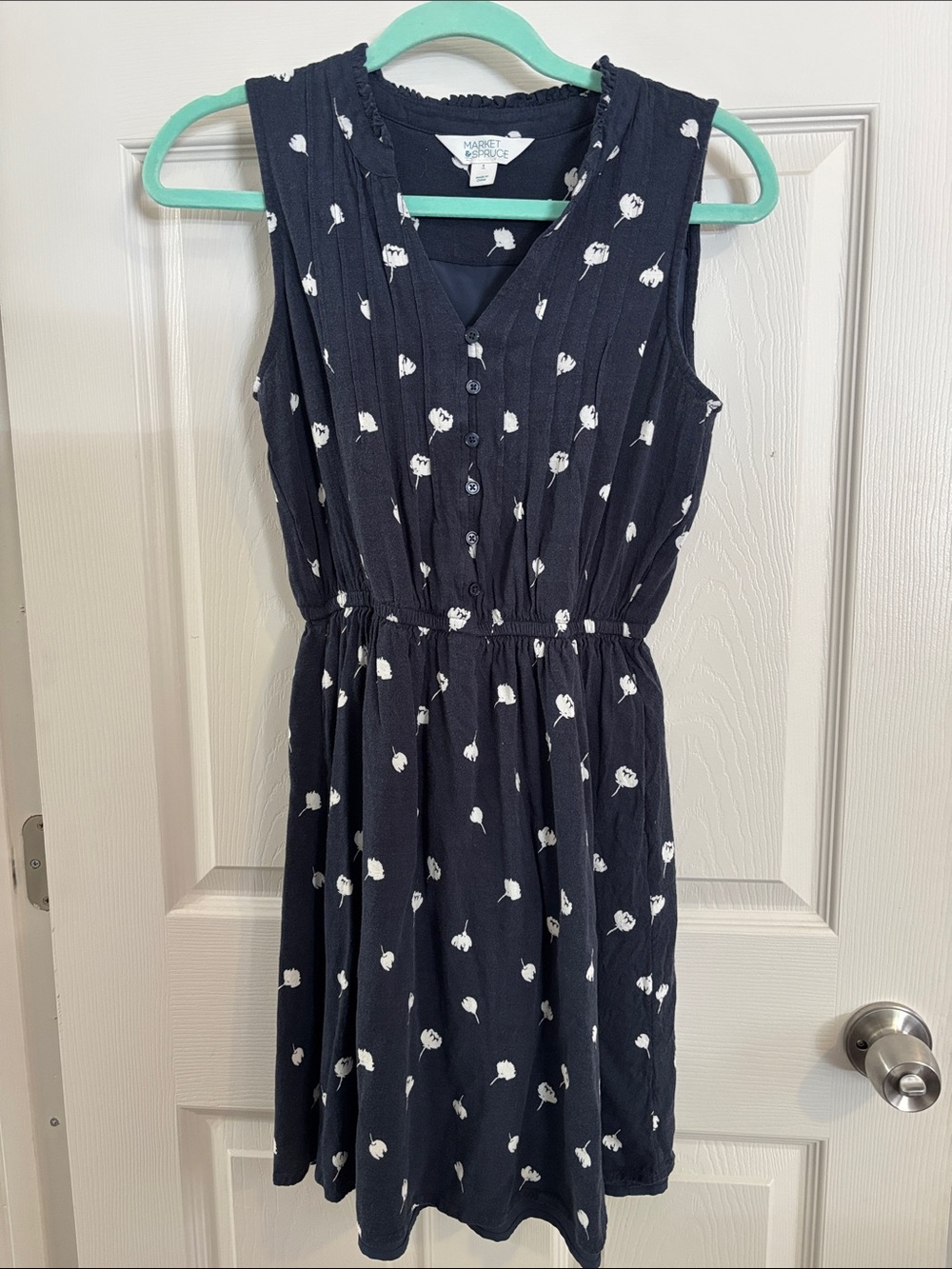 Market & Spruce Avila Navy Blue Mini Dress with White Floral Print
